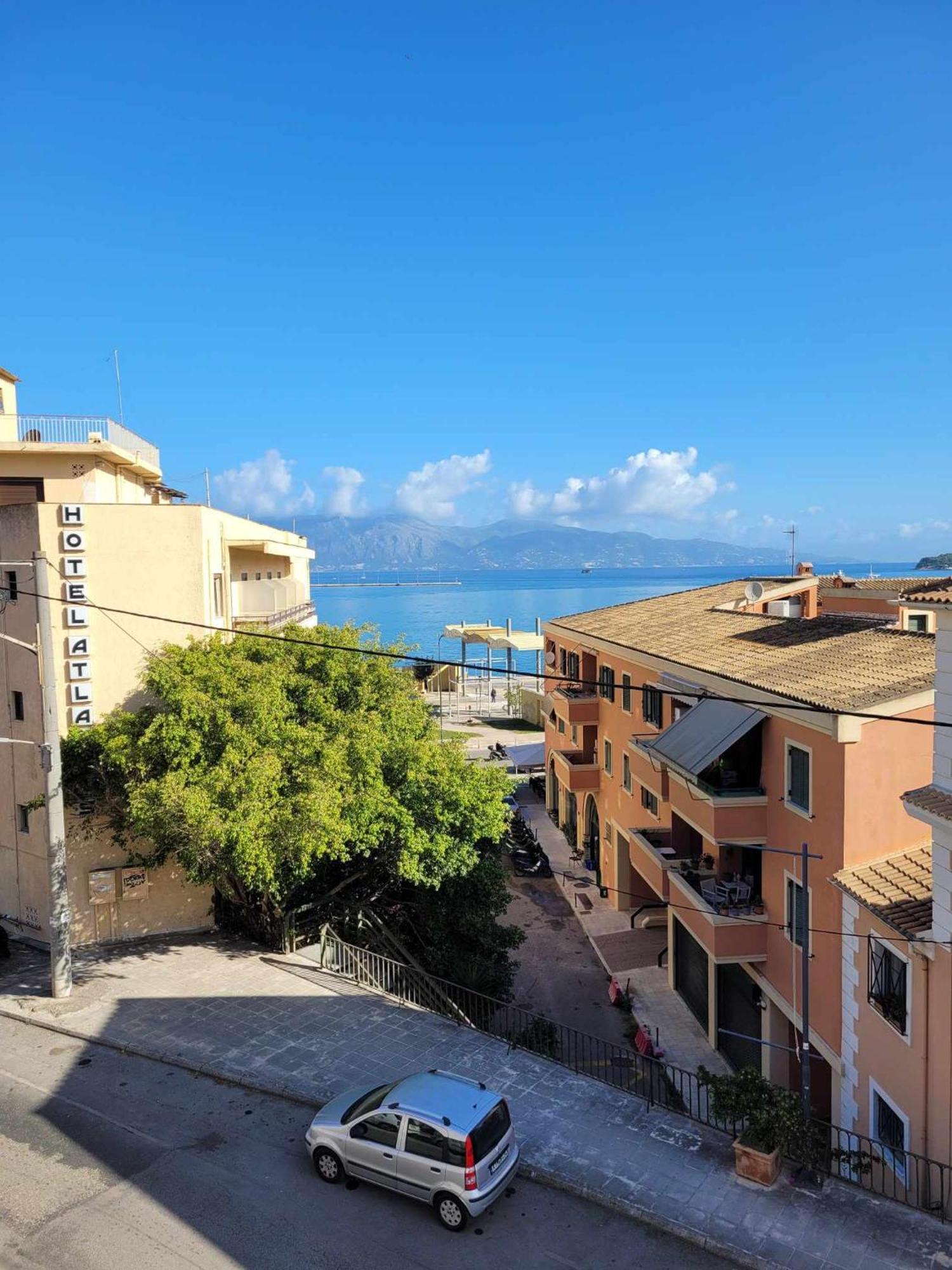 Kiki'S Penthouse Lägenhet Corfu  Exteriör bild